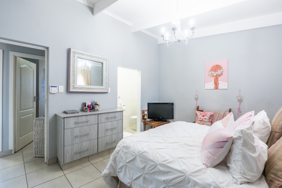3 Bedroom Property for Sale in Island View Western Cape